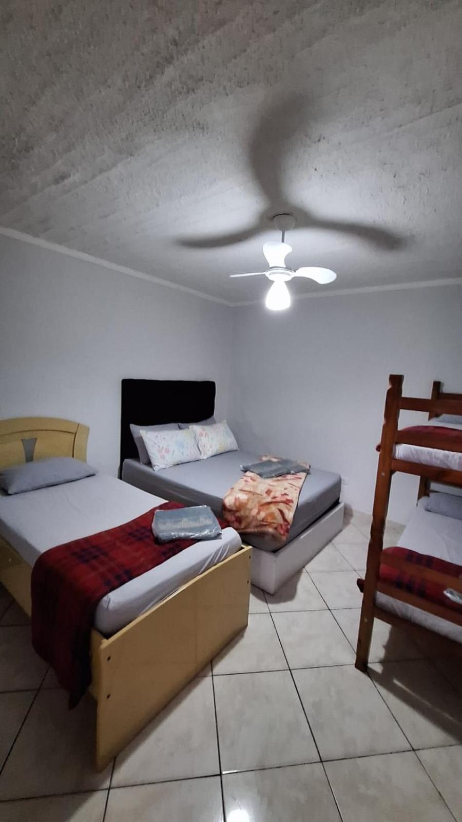 Hostel My House Quartos Perto Do Aeroporto De גווארולוס מראה חיצוני תמונה